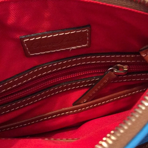 Brand New Dooney & Bourke cross body bag - Picture 7 of 8